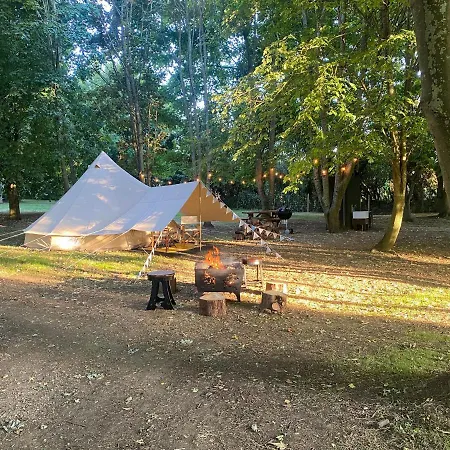 Eakley Manor Farm Glamping Hotel Newport Pagnell Exterior photo